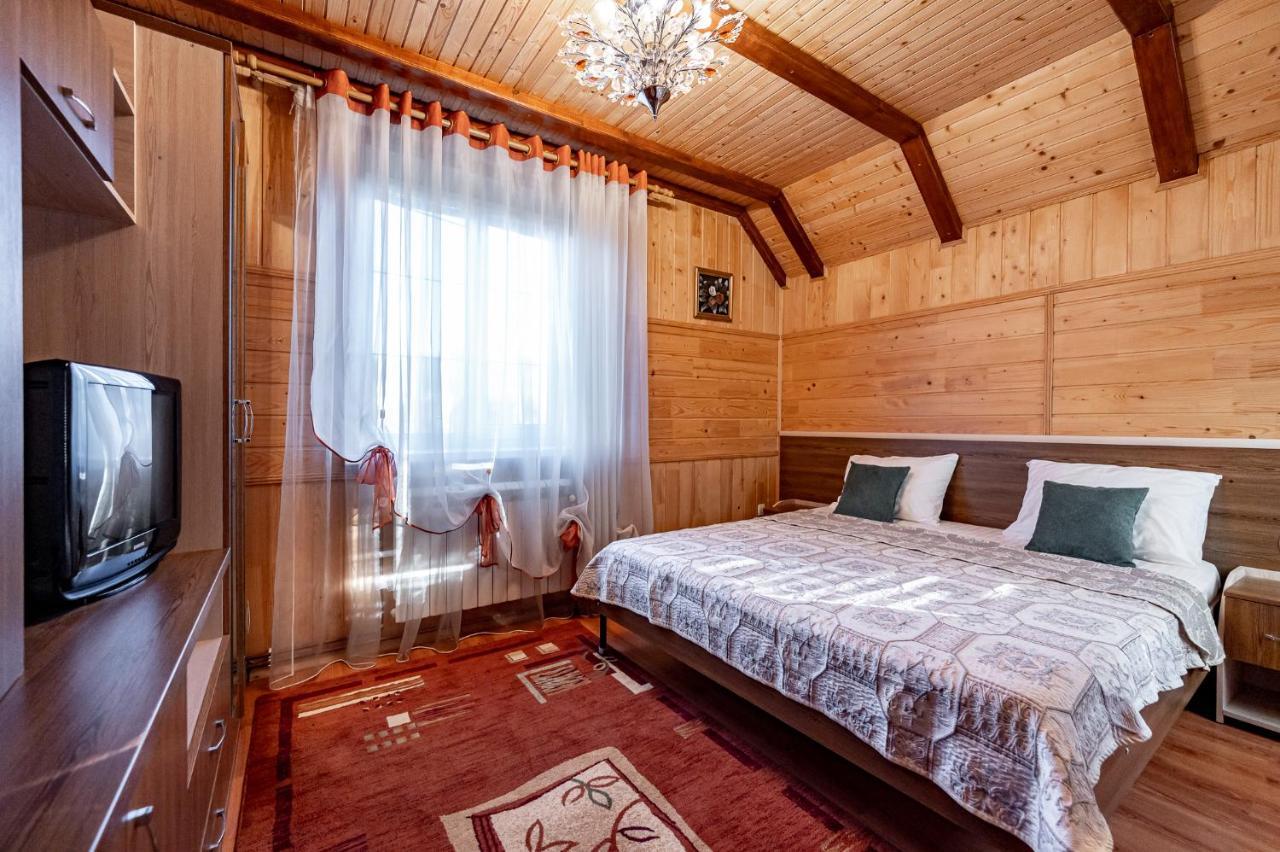 Emerald House Mykulychyn Extérieur photo