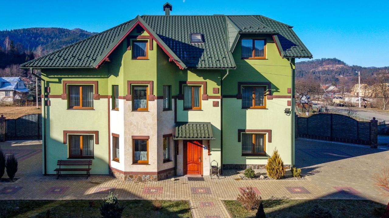 Emerald House Mykulychyn Extérieur photo