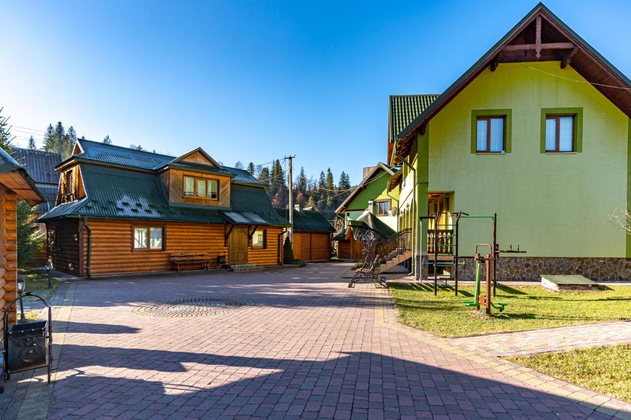 Emerald House Mykulychyn Extérieur photo